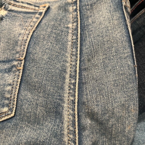 Woman’s American Eagle next level stretch ripped jeans - Picture 13 of 14